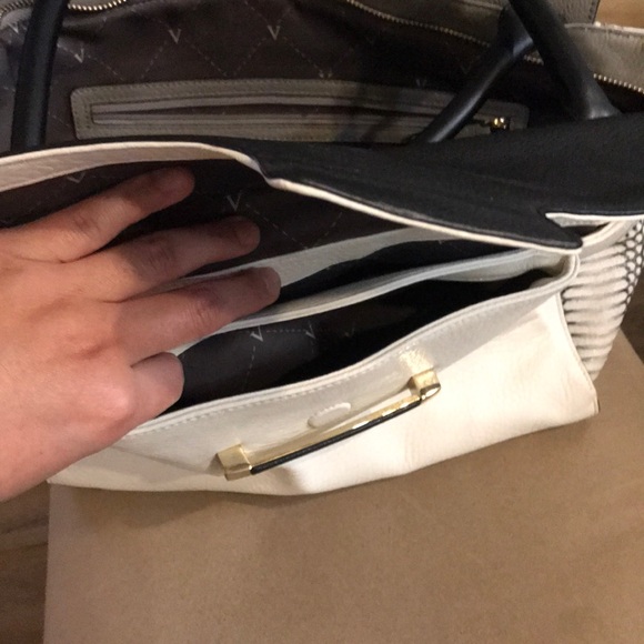 Vince Camuto satchel - Picture 4 of 4